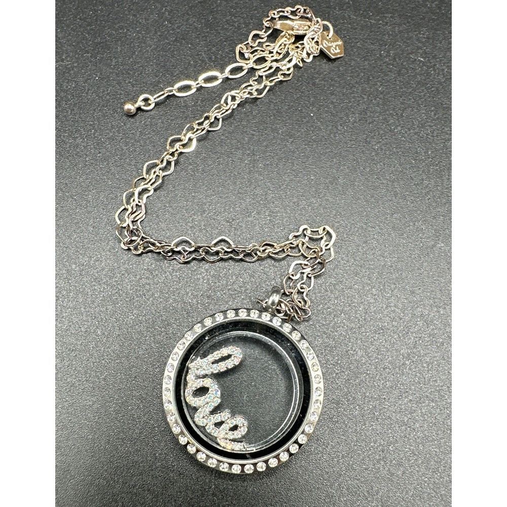 Origami Owl Love Silver Tone Locket Set J127